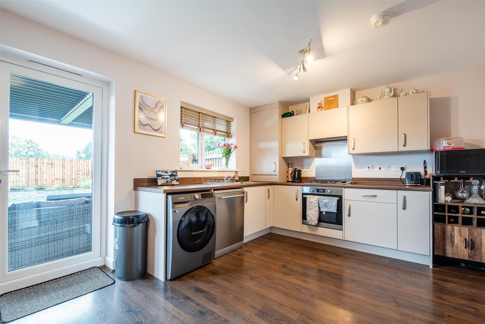 3 bed property in Wren Close, Preston